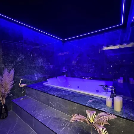 Appartement Mascarade And *